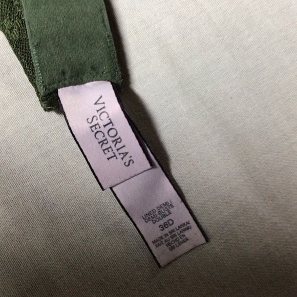 Victoria's Secret Lace Bra in Deep Green - Picture 2 of 10